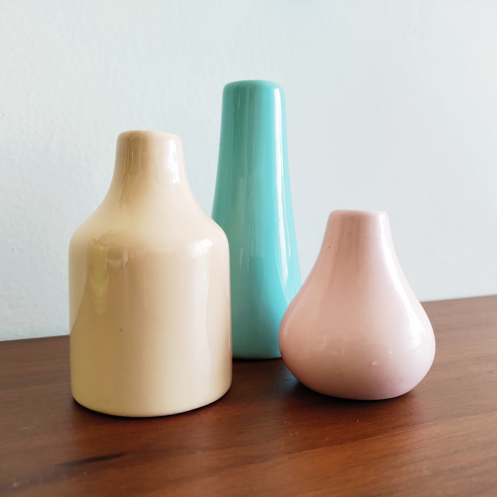 Elegant Ceramic Vase Set - Cream, Blue, and Pink